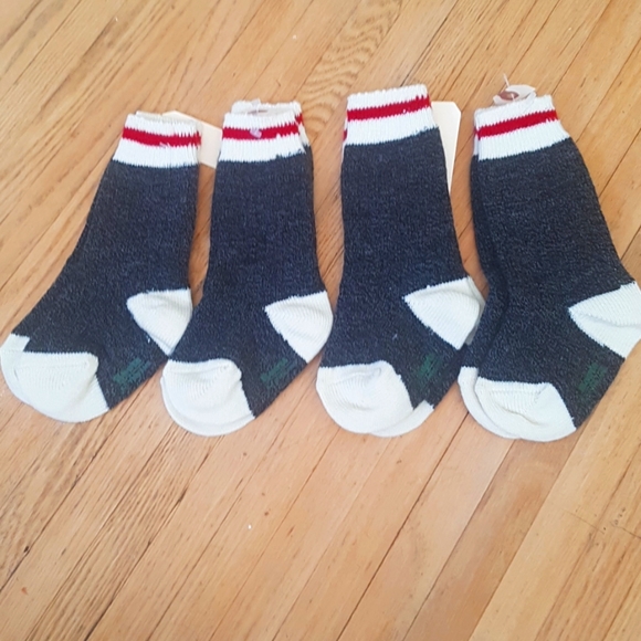 8 NEW Pairs of Kid's Cabin Socks - Picture 2 of 4